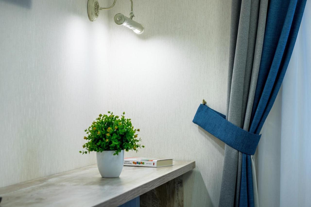 Mini Hotel Barvy Lvova On Horodotska St. المظهر الخارجي الصورة