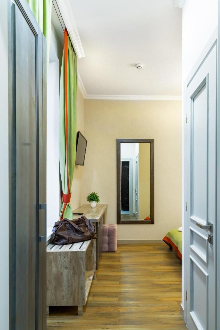 Mini Hotel Barvy Lvova On Horodotska St. المظهر الخارجي الصورة